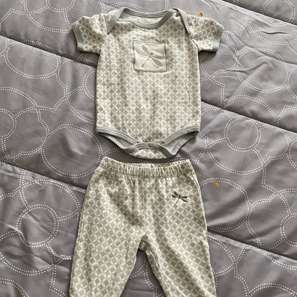 Sage Creek Organics 2 piece outfit EUC